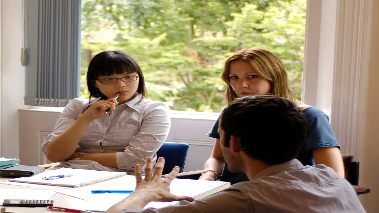 Anglia - Londyn - indywidualny kurs j. angielskiego Adult Family CES - wiek 16+