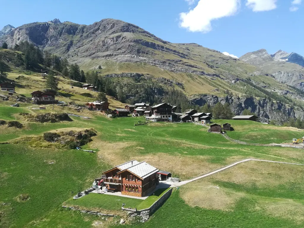 Lichtenstein, Szwajcaria, Francja - Alpejska kraina