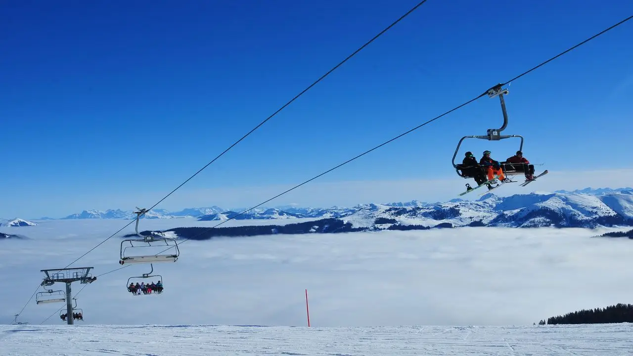 Austria - Kanzelhohe - ob�z snowboardowy
