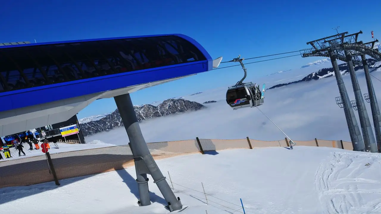 Austria - Kanzelhohe - ob�z snowboardowy