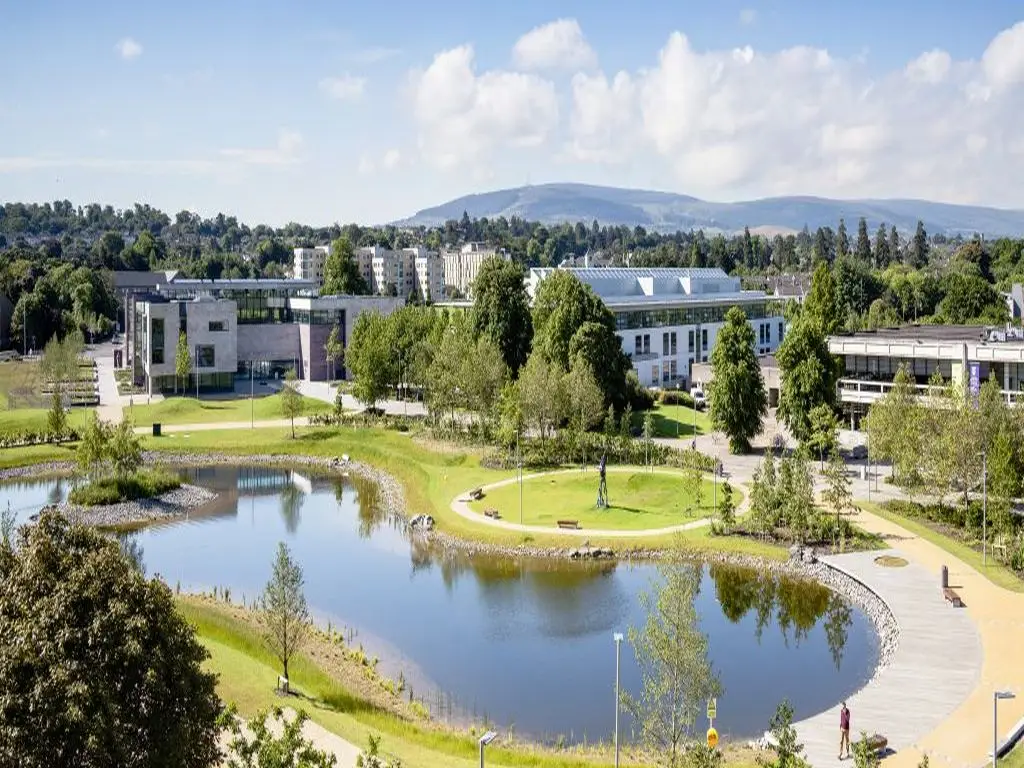 Irlandia - Dublin - kurs j. angielskiego Exclusive Junior Campus PLUS - wylot z Warszawy