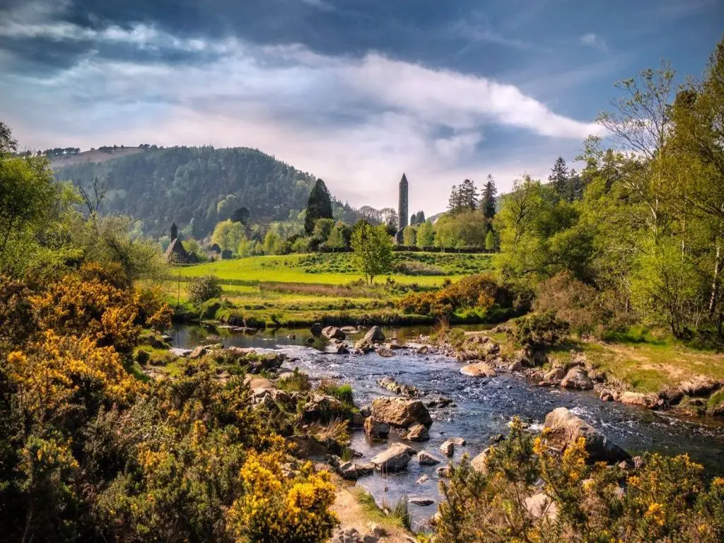 Irlandia - Dublin - kurs j. angielskiego Exclusive Junior Campus PLUS - wylot z Warszawy