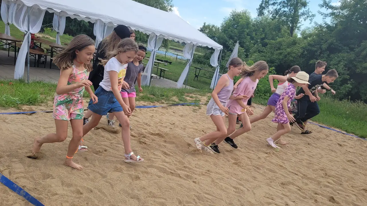 Augustw - kolonie i obz Kreatywne wakacje