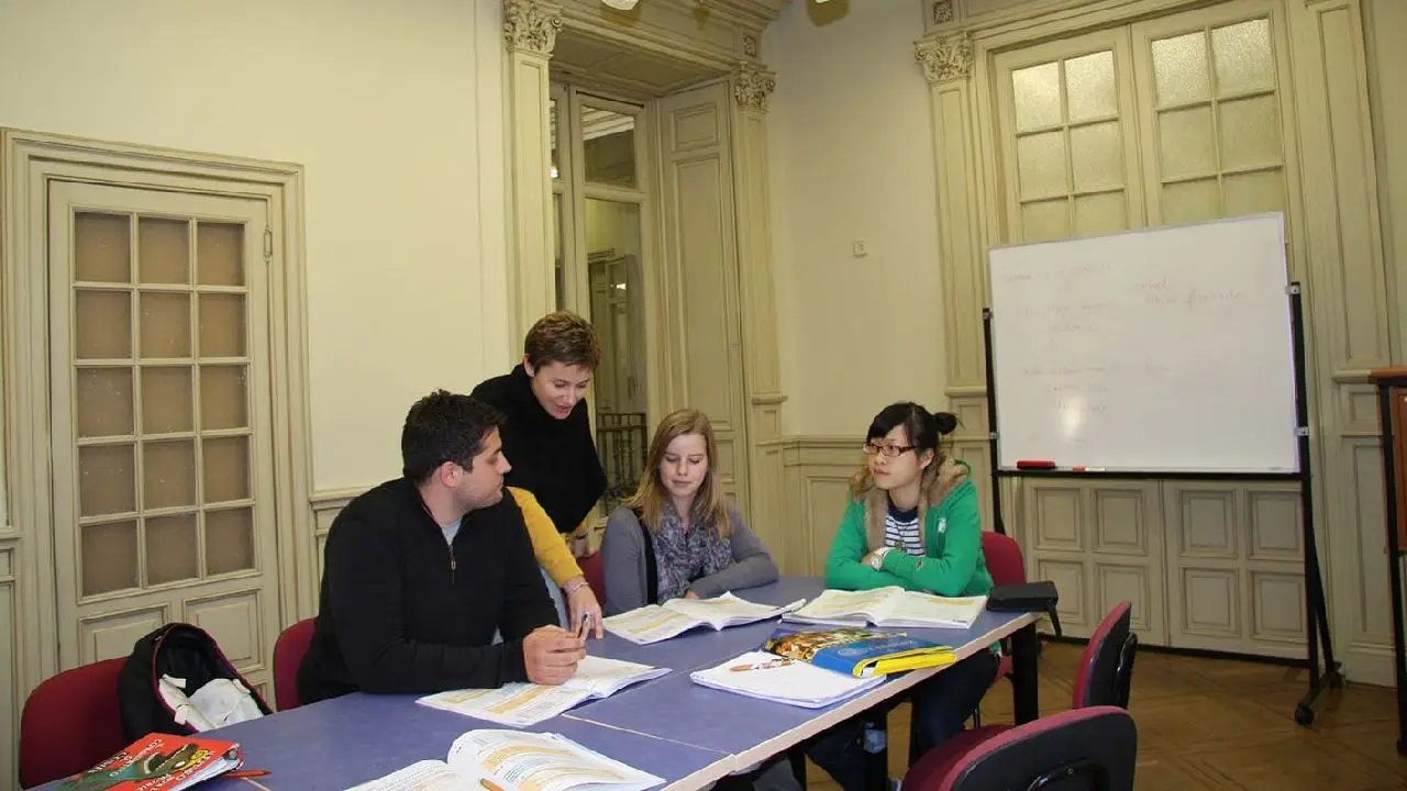 Hiszpania - Sewilla - indywidualny kurs j. hiszpa�skiego rezydencja ENFOREX - wiek: 16+