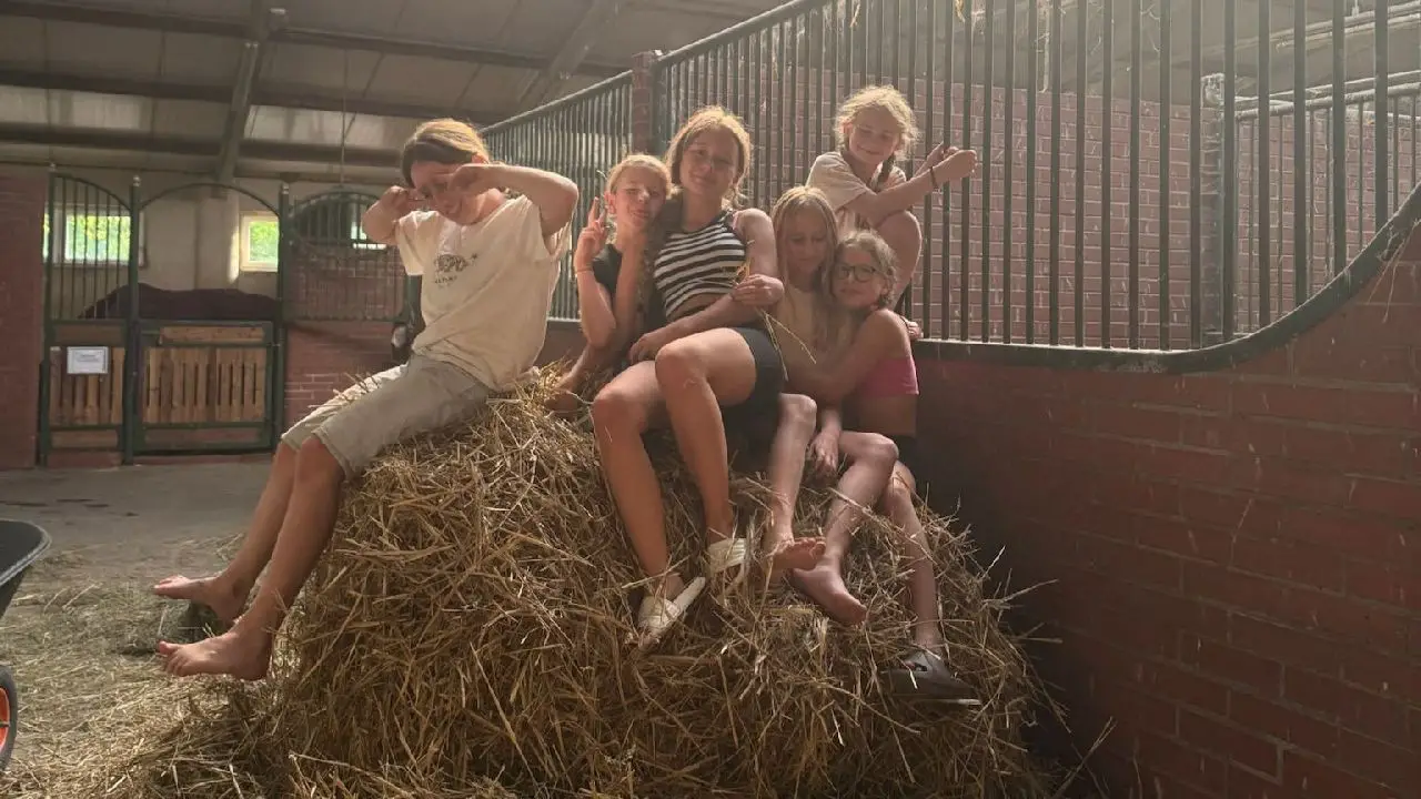 Zakrzw - obz jazdy konnej z pywaniem