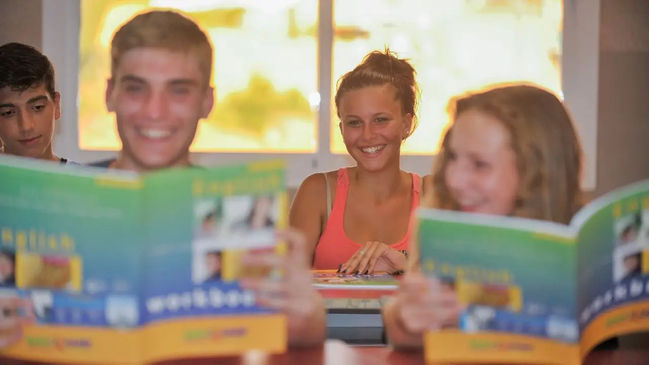 Hiszpania - Malaga - indywidualny kurs j. hiszpa�skiego Junior Program ENFOREX - wiek: 14-18