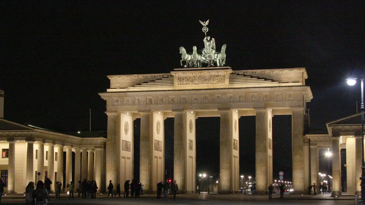 Niemcy - Berlin - indywidualny kurs j. niemieckiego rodziny BWS - wiek: 16+