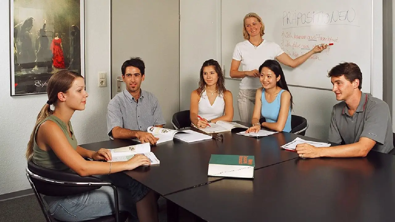 Niemcy - Frankfurt - indywidualny kurs j. niemieckiego rezydencja SPRACHCAFFE - wiek: 12-21 lat