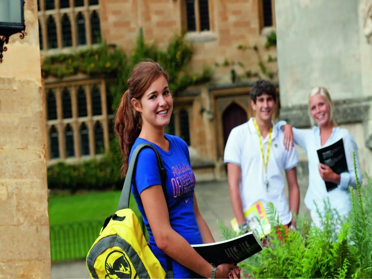 Anglia - Oxford - kurs j. angielskiego Junior Campus CES - wylot z Warszawy, Wroc�awia