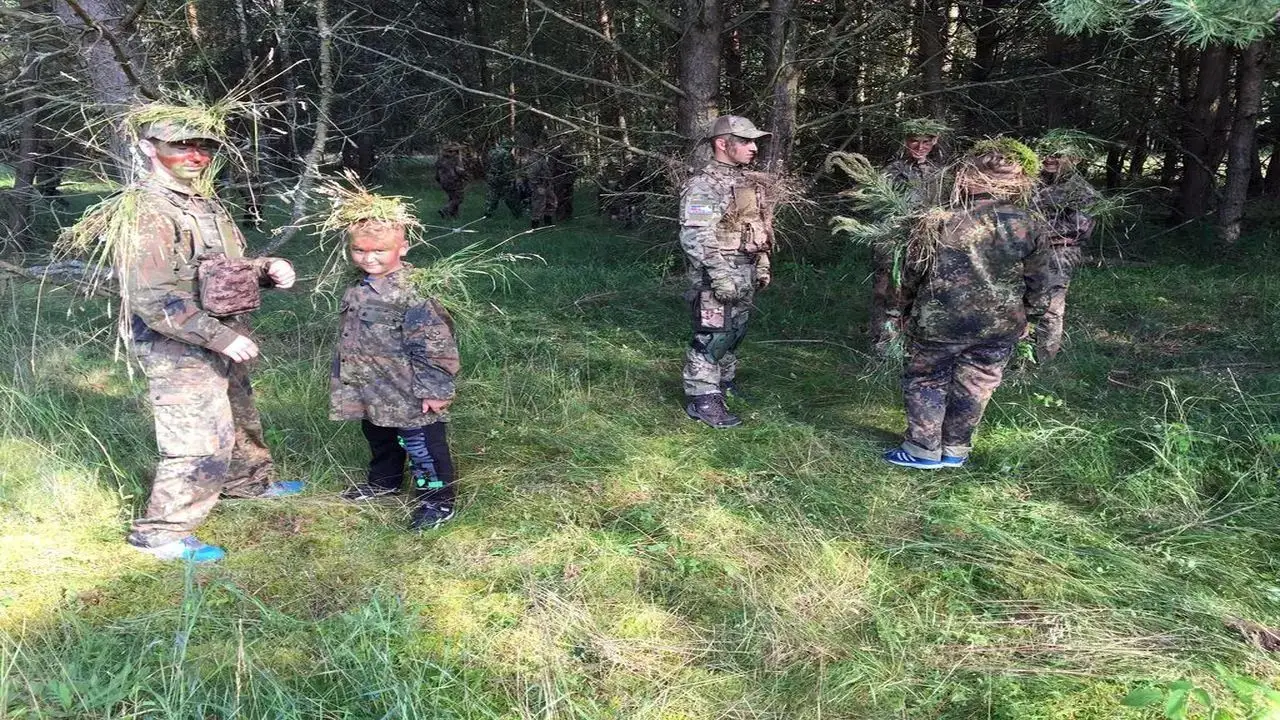 Bachorze - kolonia Komandos Junior