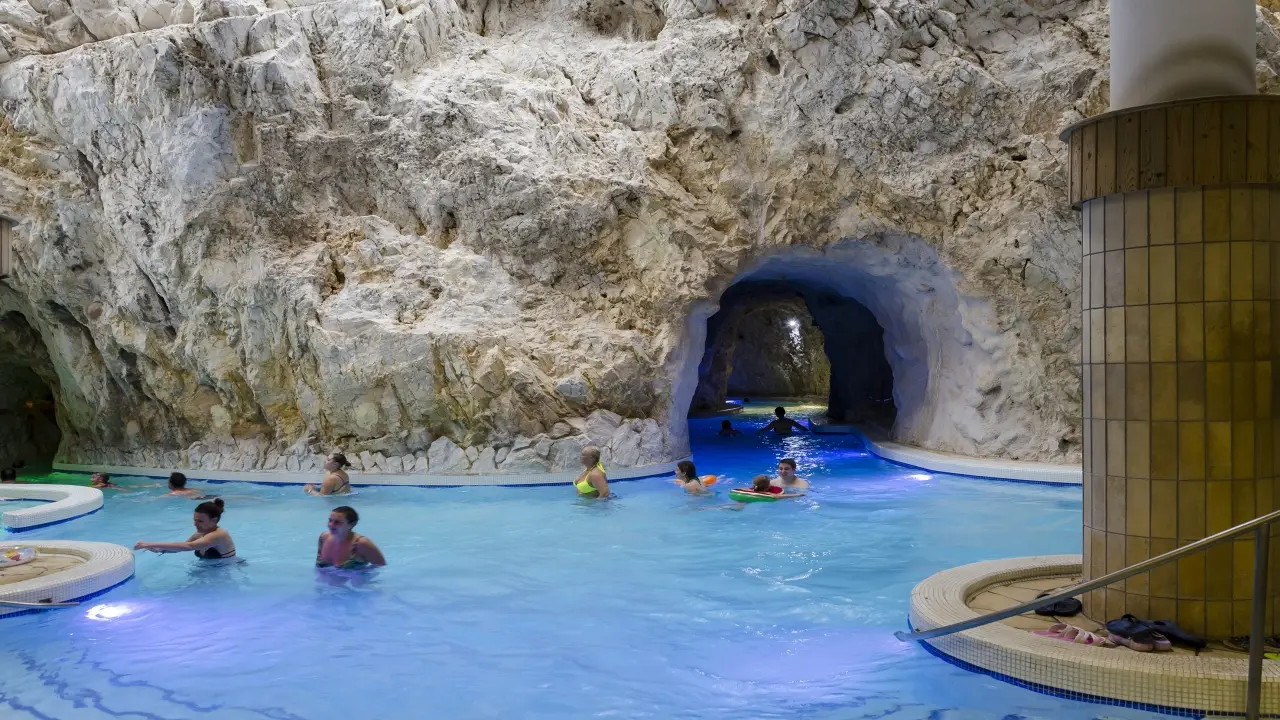 W�gry - Tokaj, czardasz i termy (HB)