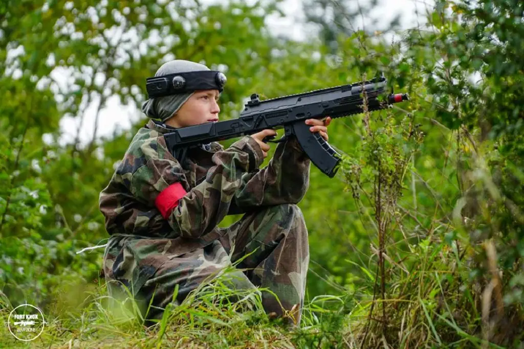 Jaros�awiec - Komandos Junior