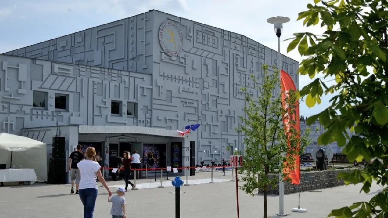 Krasiej�w - Klub Urwisa DinoCamp