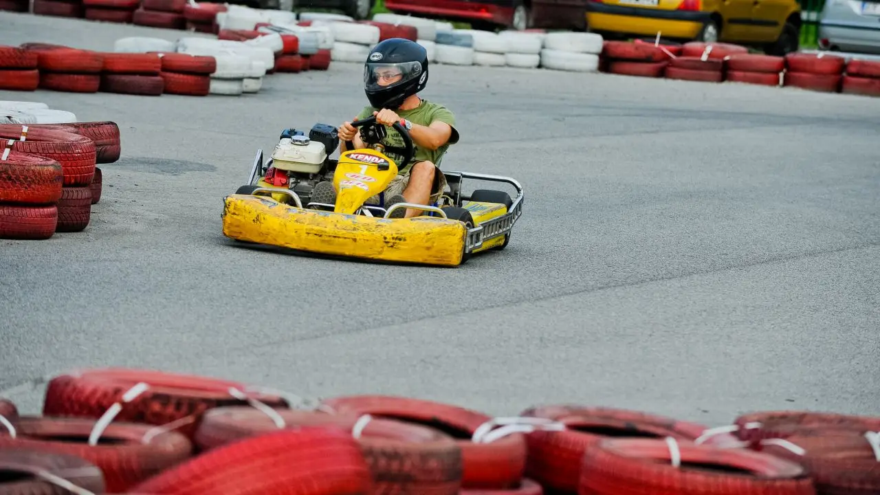 Borek - ob�z kartingowy