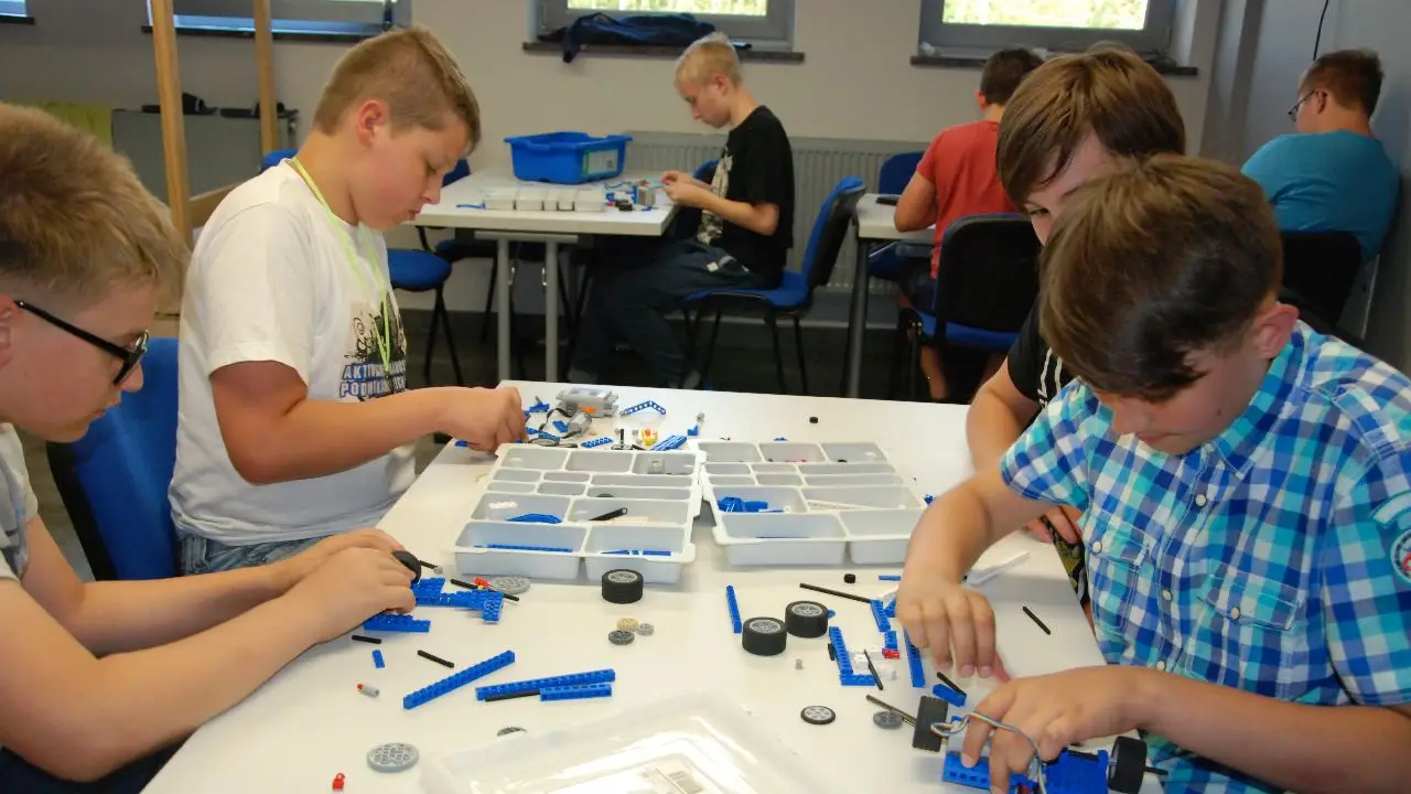 Krasiej�w - ob�z robotyki z wykorzystaniem klock�w LEGO*