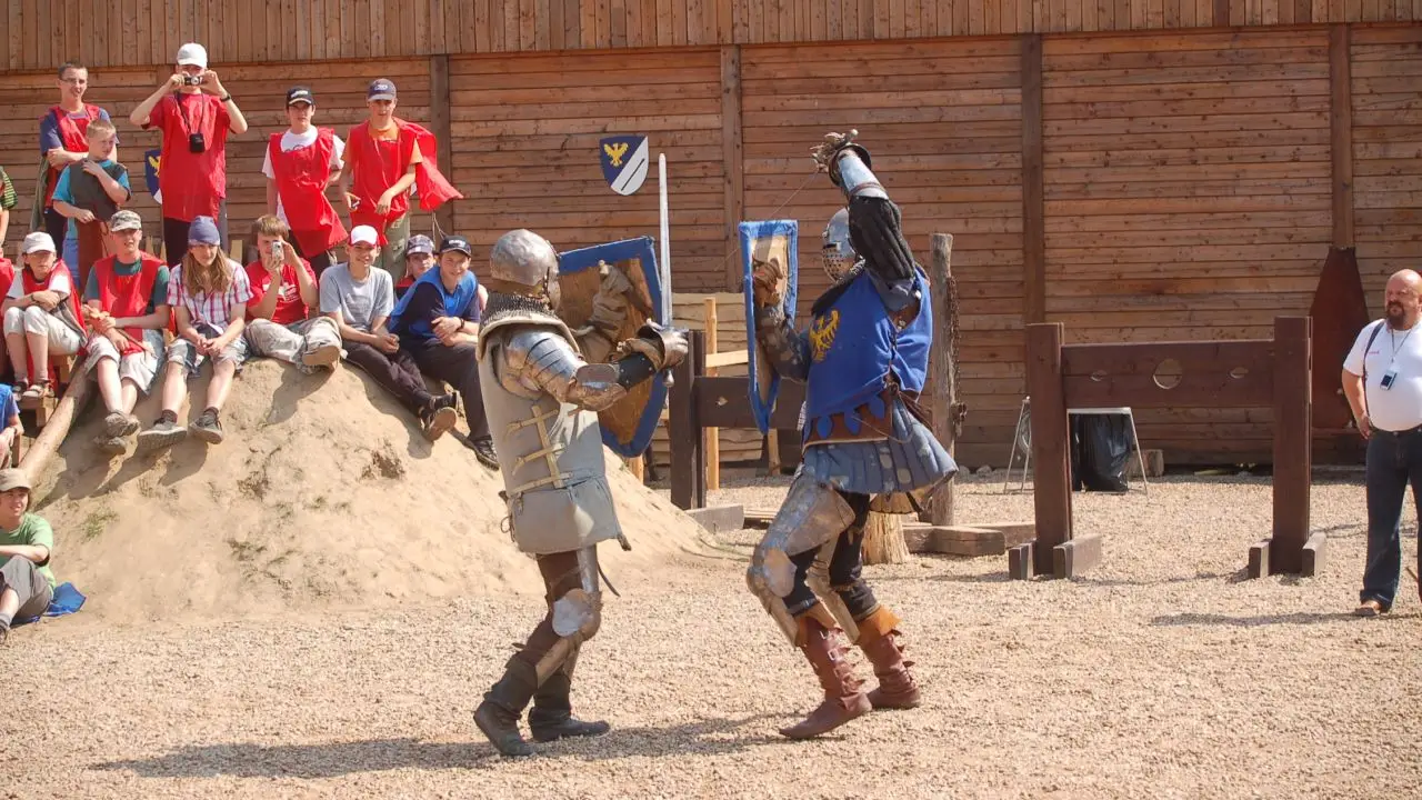 Byczyna - ob�z paintballowy