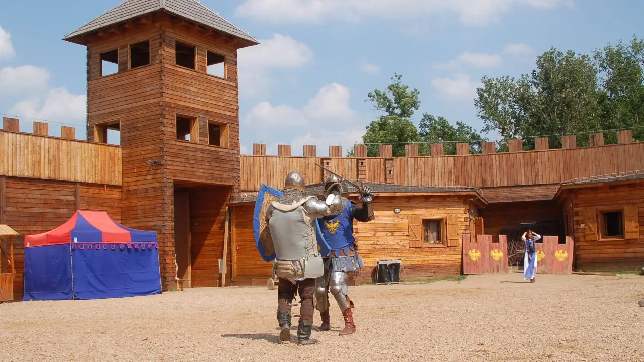 Byczyna - ob�z paintballowy