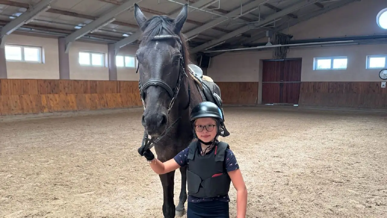 Zakrz�w - kurs jazdy konnej SPORT PRO - Indywidualny rozw�j je�dziecki