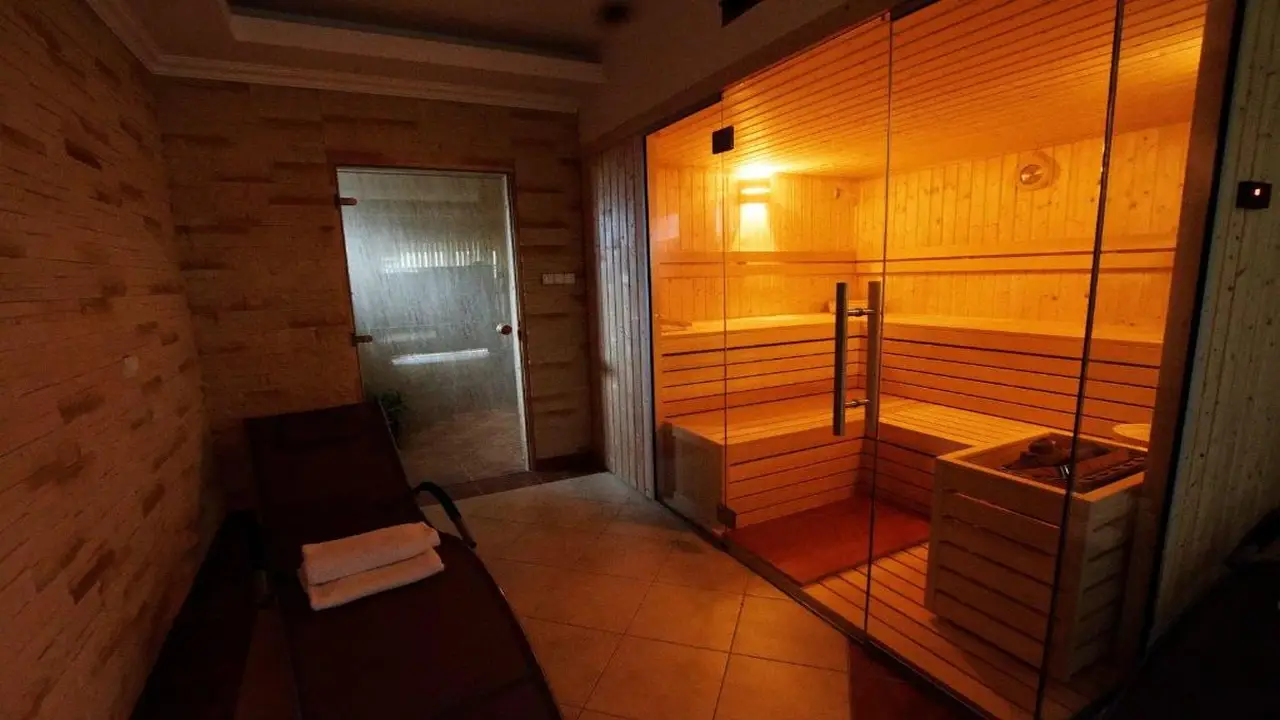 Ch�apowo - Pensjonat Antalya