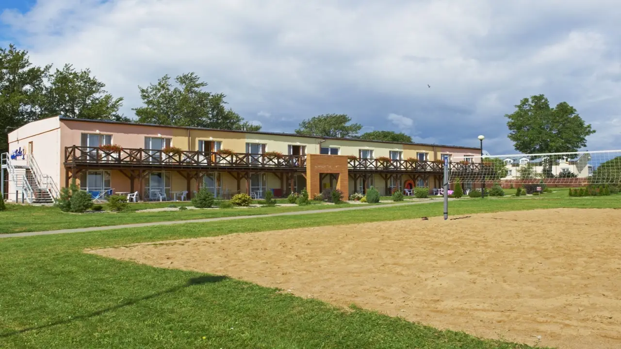 �azy - Kompleks Rekreacyjno - Wypoczynkowy Fala 1