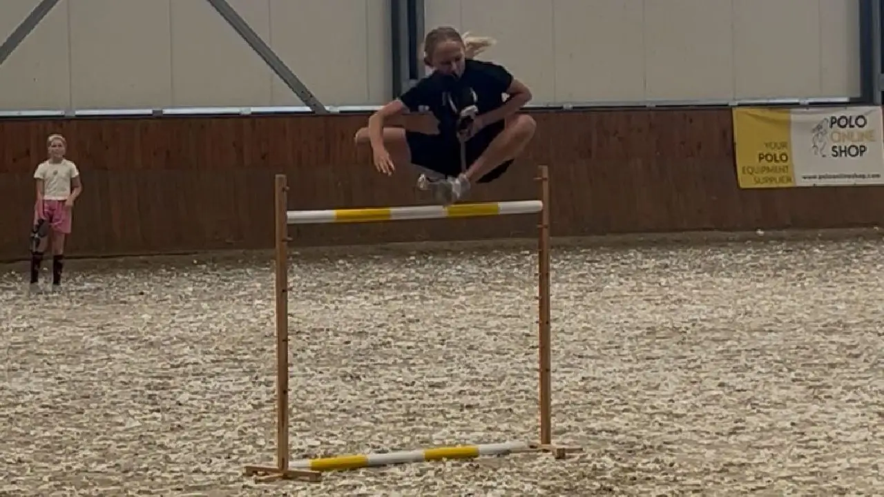 Zakrz�w - ob�z hobby horse z jazd� konn�