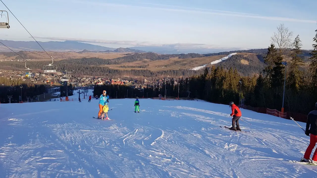 Korbiel�w - ob�z snowboardowy
