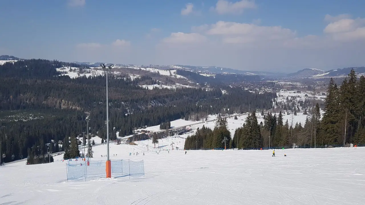 Korbiel�w - ob�z snowboardowy