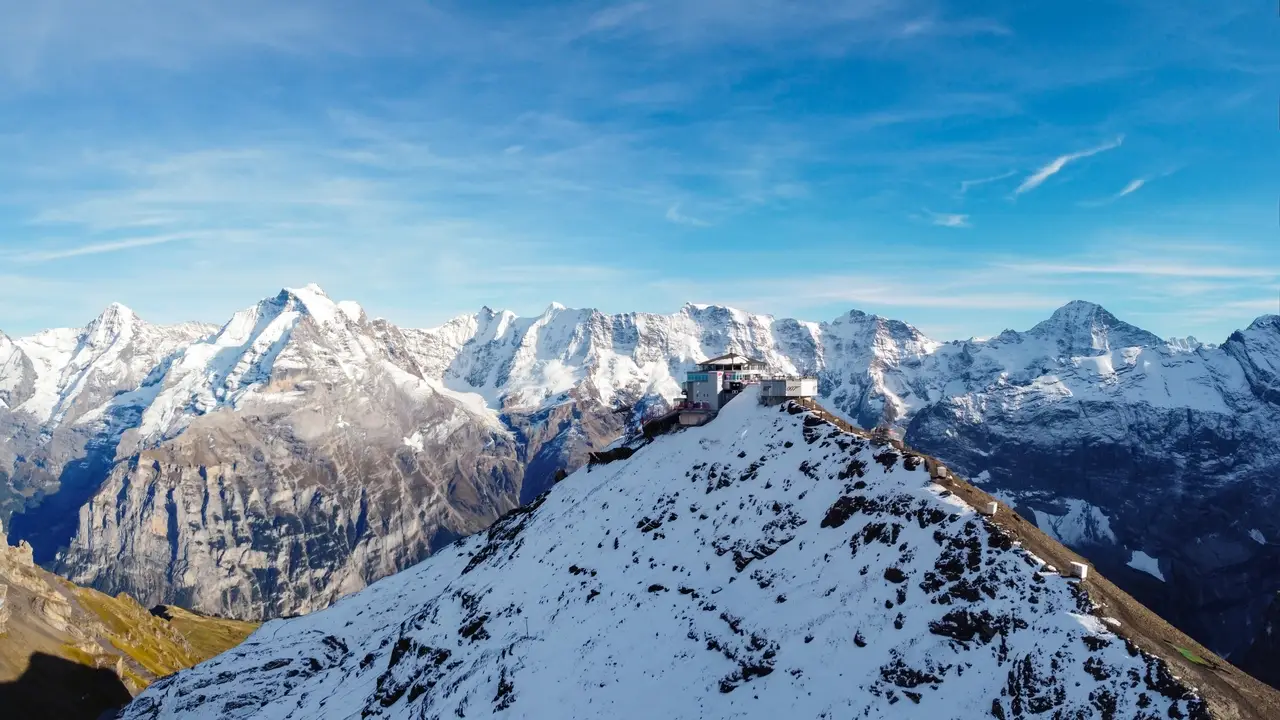 Szwajcaria - snowboard w Alpach - wylot z Warszawy