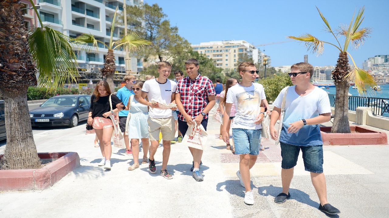 Malta - Gzira - obz rekreacyjny z jzykiem angielskim
