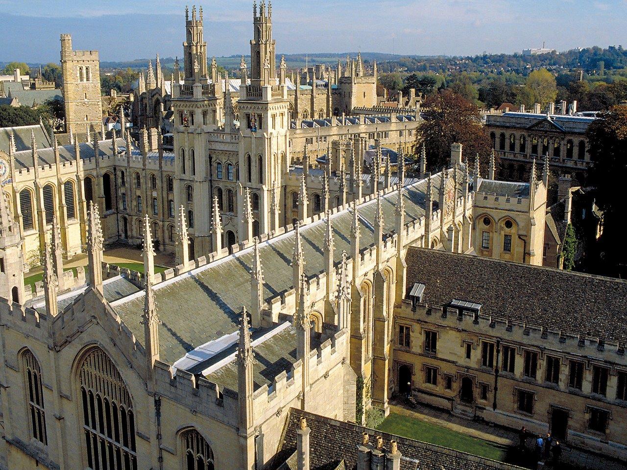 Anglia - Oxford - kurs j. angielskiego Junior Campus CES - wylot z Warszawy, Wroc�awia