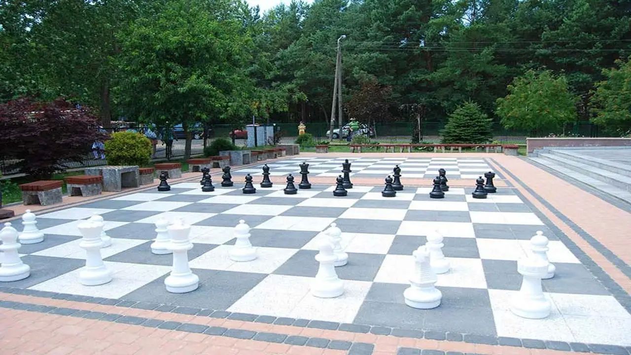 �azy - kolonia - Poszukiwacze Skarb�w