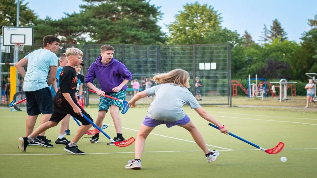 �azy - kolonia - Poszukiwacze Skarb�w