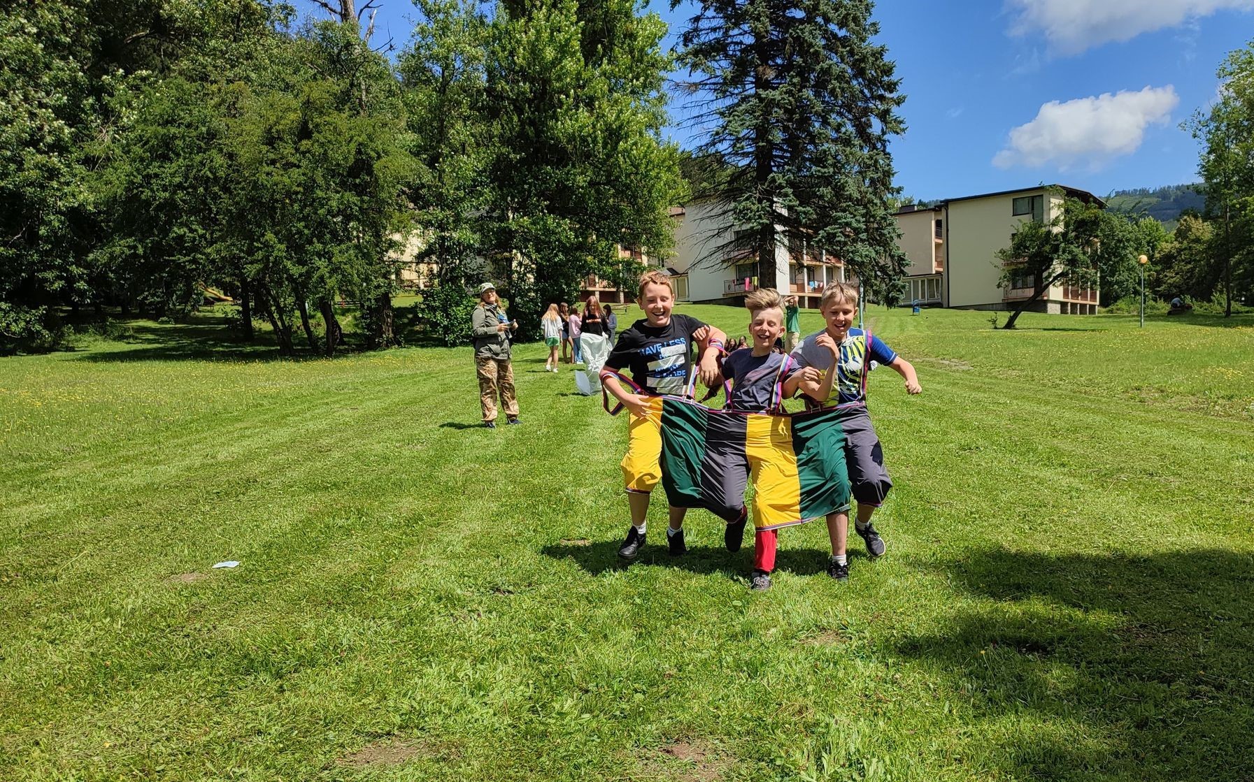 Ustro� - KLUB URWISA - lato urwis�w w Beskidach