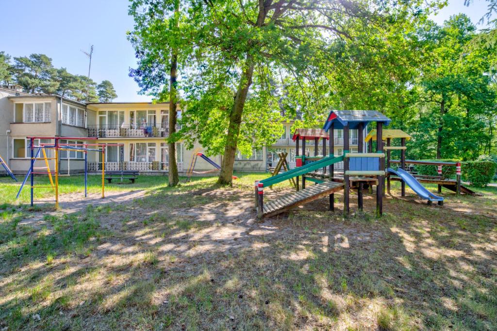 Mi�dzywodzie: 16 przyg�d nad morzem