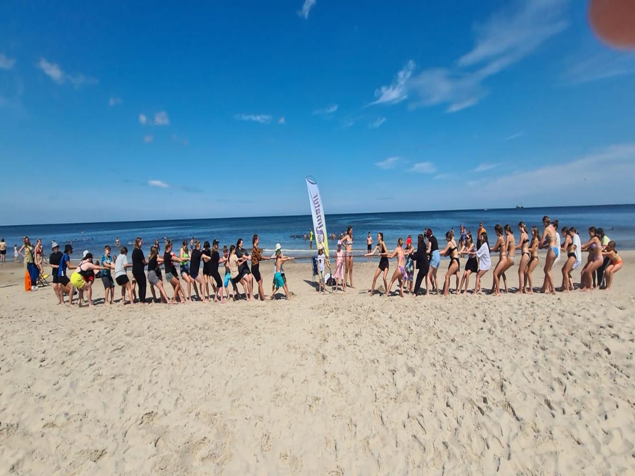 Mi�dzywodzie: 16 przyg�d nad morzem