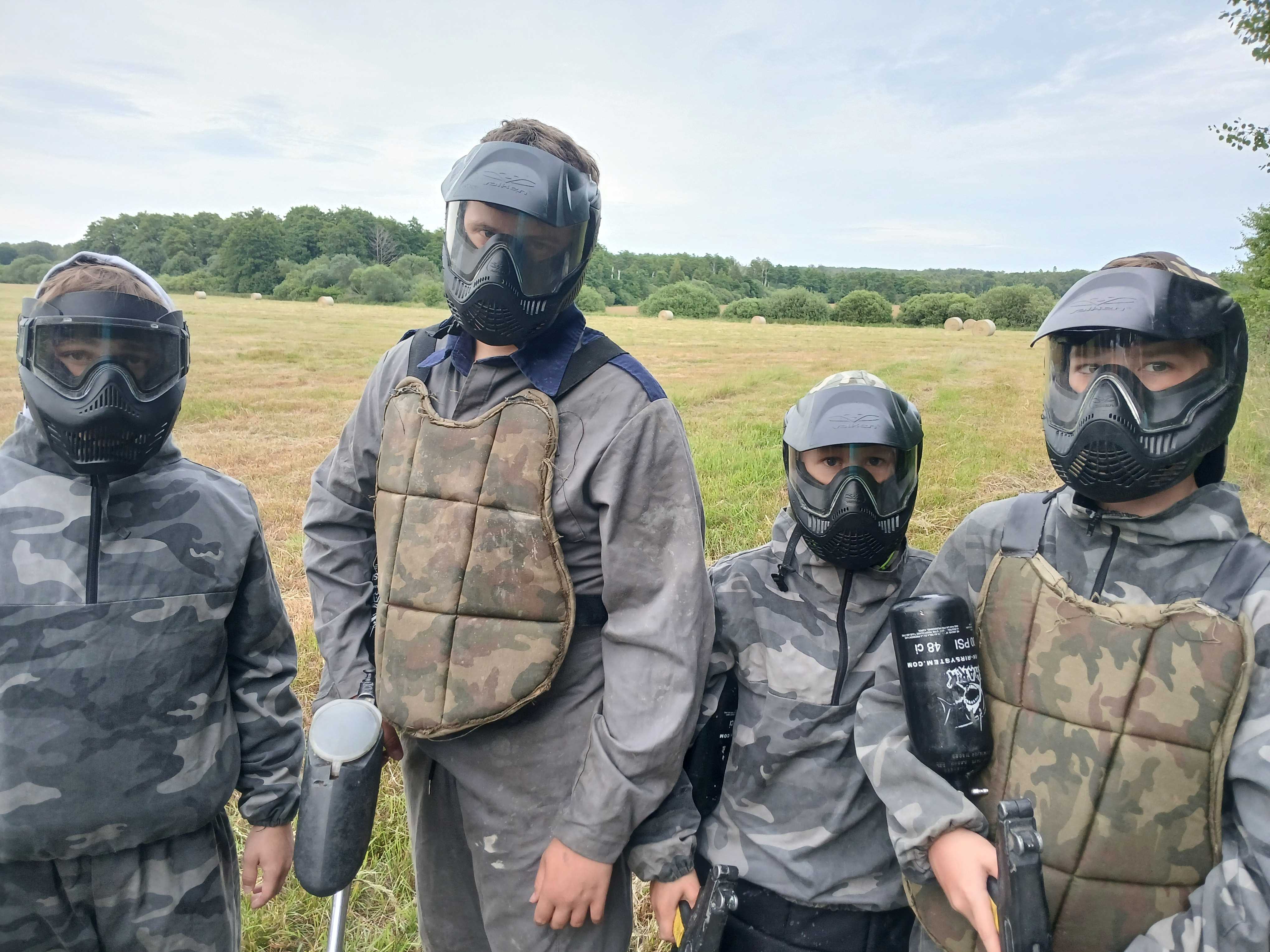 Zamrzenica - Forest Battle - ob�z paintballowy