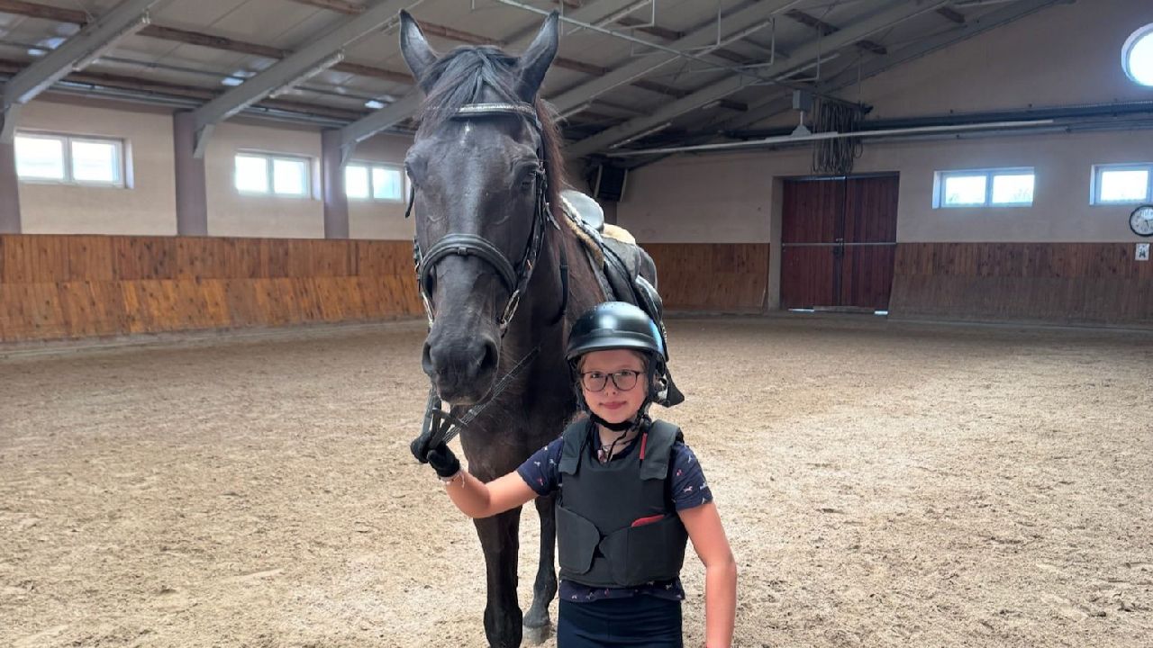 Zakrz�w - ob�z hobby horse z jazd� konn�