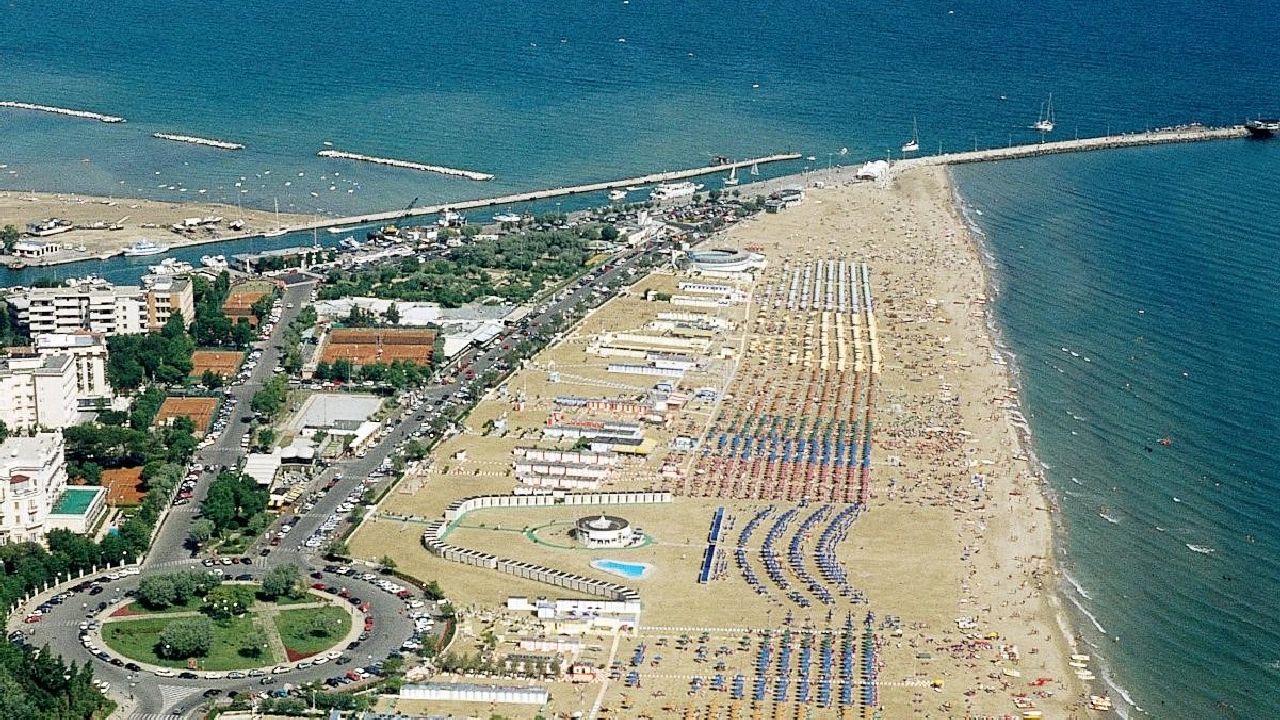 W�ochy - Rimini - hotel Karin - ob�z rekreacyjny Party Trip